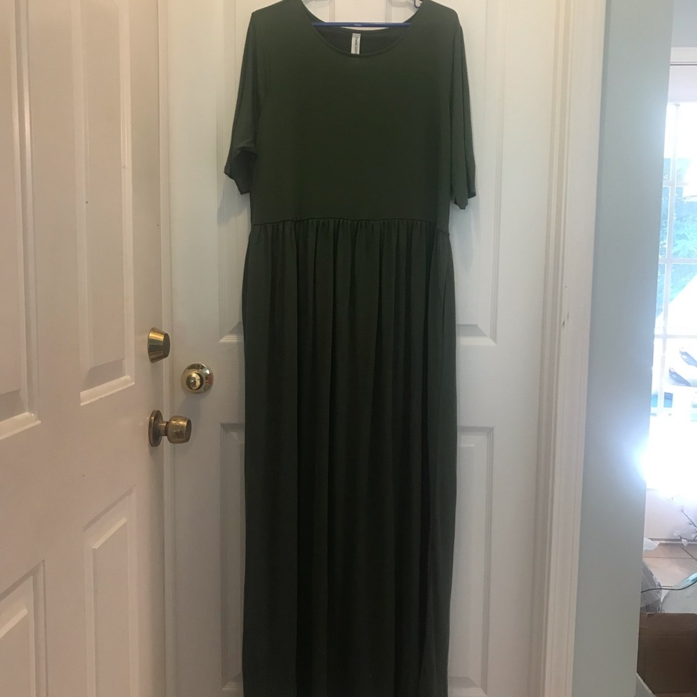 Army/Forest Green Short Sleeve Maxi Dress
